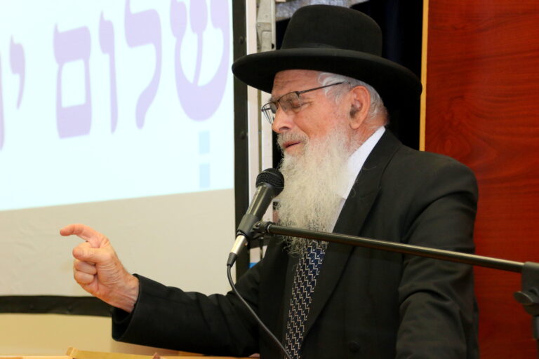 הרב יעקב אריאל פסק הלכה שלום ירושלים