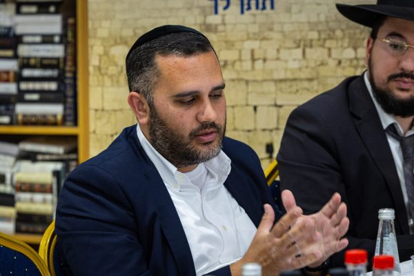 הרב יצחק בן אהרן צילם אלעד זגמן